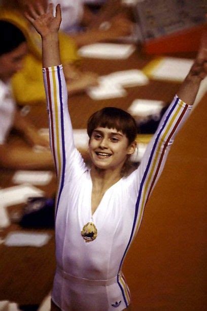 Nadia Comaneci Tras Concluir Su Ejercicio Olympic Hero Olympic Flame