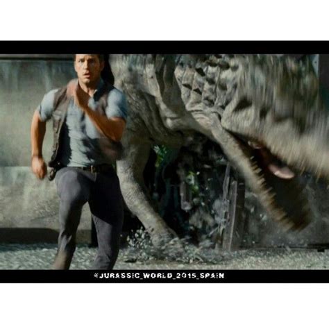 Jurassic World Watch Owen As He Narrowly Escapes Being Eaten By The