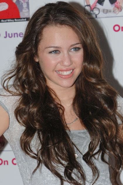 Miley Cyrus S Beauty Evolution Teen Vogue