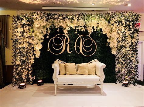Pin By Glamorous Event Planners On Receptions Desi Wedding Decor