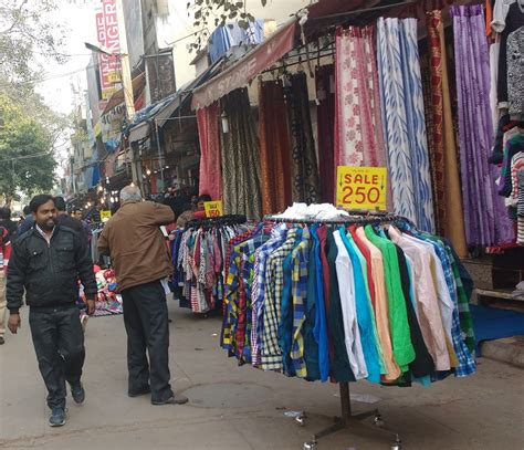 Sarojini Nagar Market Of Delhi India Travels