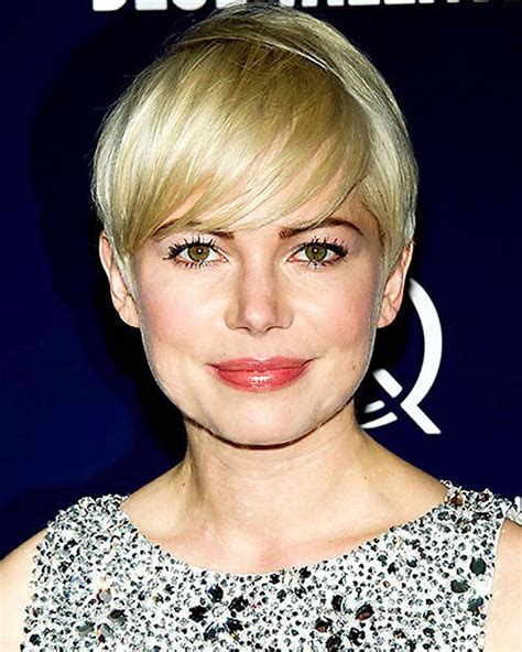 20 Lovely Short Haircuts With Bangs For Fine Hair In 2020 2021 Page 6