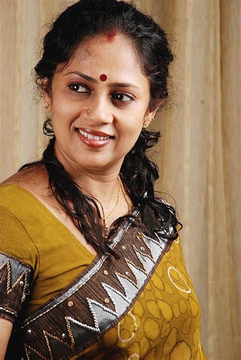 2dayhotphotos Lakshmi Ramakrishnan South Old Mallu Aunty Latest Picsphotos