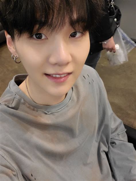 방탄소년단 on Twitter Yoongi selca Min yoongi Min yoongi bts