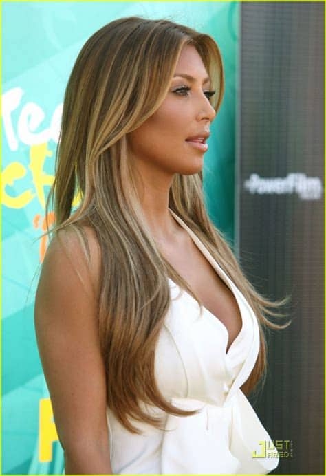 The special caramel hair color with blonde highlights is gorgeous for thick cheek faces. 15 Caramel hair color styles | Aelida