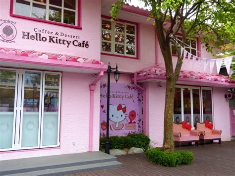 The Hello Kitty Cafe In Seoul South Korea Why Waste Annual Leave