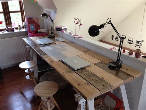 How To Build A Desk From Wooden Pallets Diy Pallet