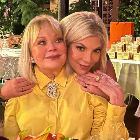 tori spelling shares rare photo with mom candy and brother randy news and gossip