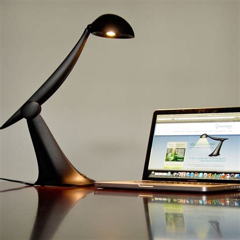 Lamp is the detail in the office that have to give the accent in the space. Cool Office Desk Lamps (Dengan gambar)