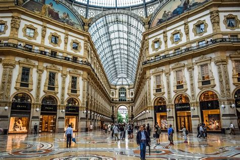 Shopping in Milan, Souvenirs, Typical and Cheap Gifts