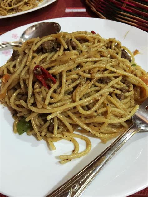 Spaghetti direbus di dalam air mendidih yang telah diletakkan garam dan minyak. Resepi Spaghetti Carbonara Guna Sos Prego - Noted G