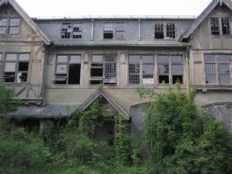 Inside The Abandoned Bennett School For Girls In Millbrook Ny