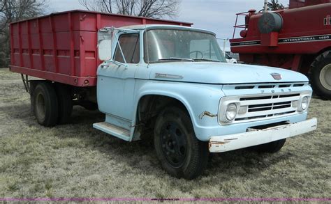 1962 Ford F600 Grain Truck In Great Bend Ks Item H2494 Sold Purple