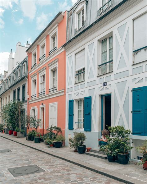 Rue Crémieux The Most Colorful Street In Paris That You Need To Visit