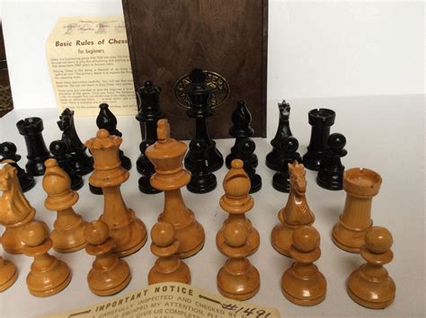 Vintage Cavalier Or Lardy Wood Chess Set In Cavalier Box