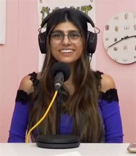 17 Facts About Mia Khalifa Factsnippet