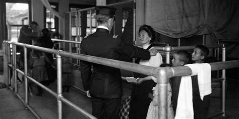 At Peak Most Immigrants Arriving At Ellis Island Were Processed In A Few Hours History