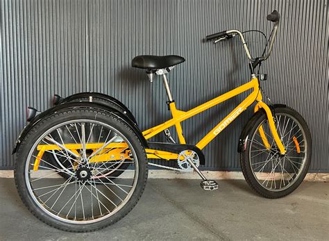 Lot A Gomier 2500 Series Tricycle