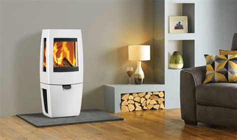 Rais believe that the small details make the big difference, there are no joints, visible welds and other. Modern Scandinavian Wood Stoves : The top edge is rounded over to create a pillowed effect along ...