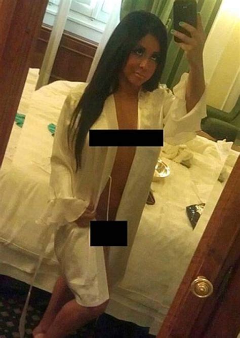 Nicole Snooki Polizzi Exposing Shaved Pussy On Leaked Photos Porn