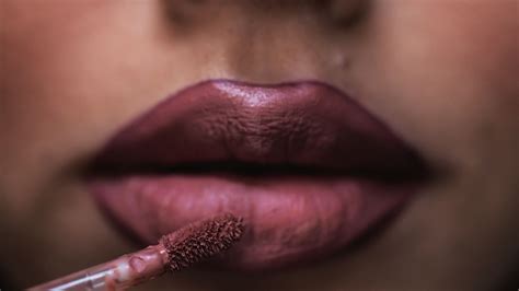 Lipstick Colors For Darker Skin Tones
