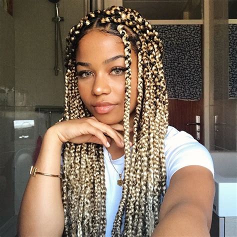 golden brown honey blonde knotless box braids with color
