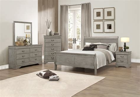From opulent tufting to the whitewashed look of shiplap, you're sure to find the right bedroom set that speaks to your personal tastes. Caroline Gray Full Bedroom Set | Cincinnati Overstock ...