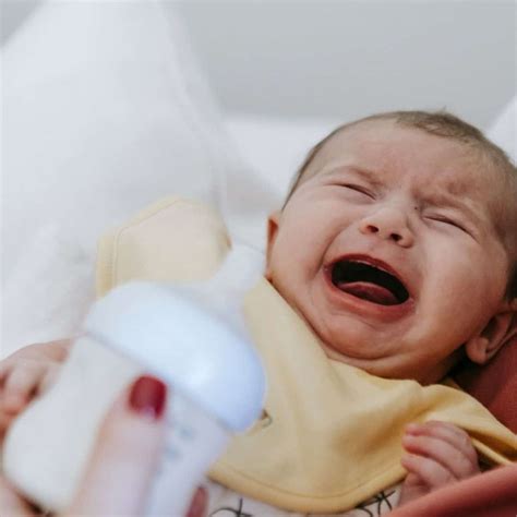 Reflux Bij Babys Oorzaken Symptomen En Behandelingen Om Je Kleintje