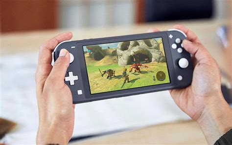 5 Accesorios Imprescindibles Para La Nintendo Switch Lite Hobbyconsolas