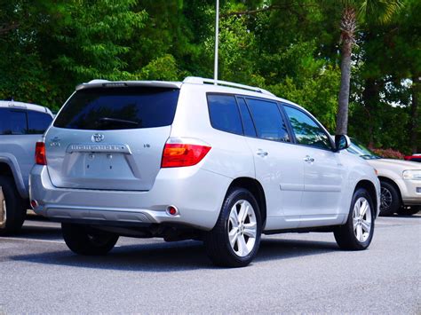 Pre Owned 2008 Toyota Highlander Limited Fwd 4d Sport Utility