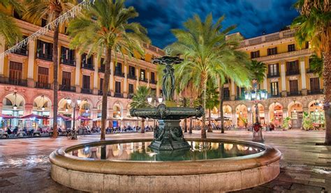 Discover Plaça Reial A Square In Barcelona With Much To Tell