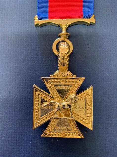 Replica Delux Army Gold Cross Generals Version