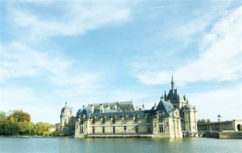 Visit Chateau De Chantilly The Eccentric French Castle Snippets Of Paris