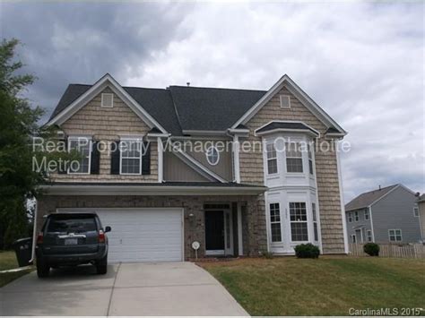 Spacious 5 Bedroom in East Charlotte! - House for Rent in ...