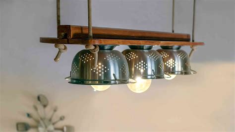 Deckenlampe aus holz deckenlampe aus holz selber bauen deckenlampe aus holzbalken. 7 geniale DIY-Deckenlampen: So einfach gestaltet ihr eure Lampen | Diy deckenlampe, Lampen und ...