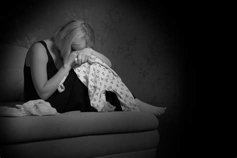 10 Symptoms Of Postpartum Depression Facty Health