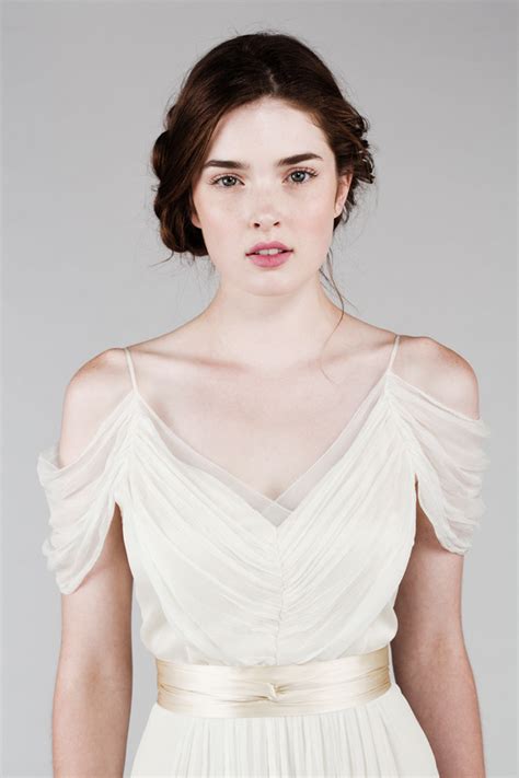 2015 Silk Chiffonwedding Dress With Off Shoulder Sleeves