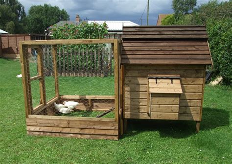 Plans For Building Chicken Houses Build A Chicken Coop Poulailler