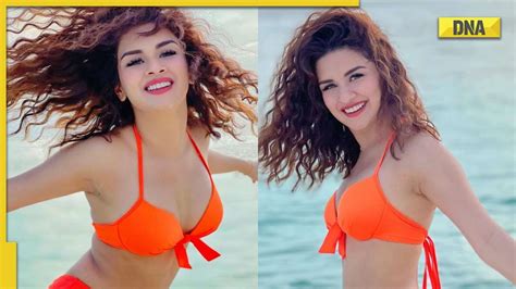 Avneet Kaur Looks Sizzling Hot In Orange Bikini Drool Worthy Photos Go Viral