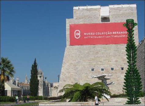 Ponto de encontro na receção do museu. Berardo Museum of Modern and Contemporary Art (MUSEU ...