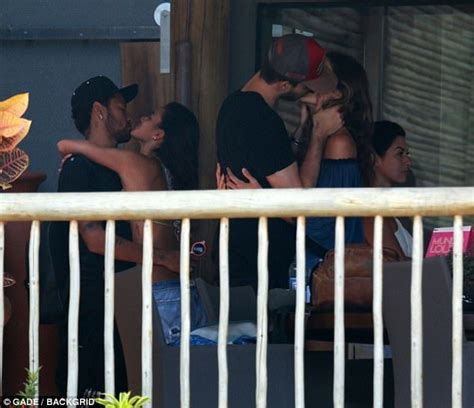 Are you ready to see neymar's amazing house? Neymar packs on PDA with girlfriend Bruna Marquezine ...