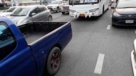Thailand Bangkok Gape Between Cars On Signel Youtube