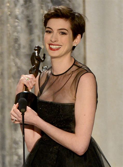 Awesome People Anne Hathaway