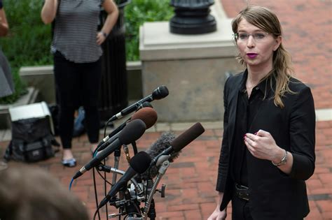 Xy Chelsea Un Documentaire Sur Chelsea Manning Lanceuse Dalerte