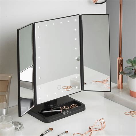 Lighted Bathroom Mirrors Magnifying