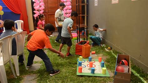 La aplicación juegos educativos niños recupera el tradicional juego que todos hemos tenido en casa alguna vez: JUEGOS MUY DIVERTIDOS PARA FIESTAS INFANTILES - YouTube