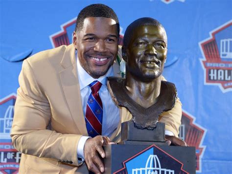 Photos Michael Strahan Inducted Into Hall Of Fame