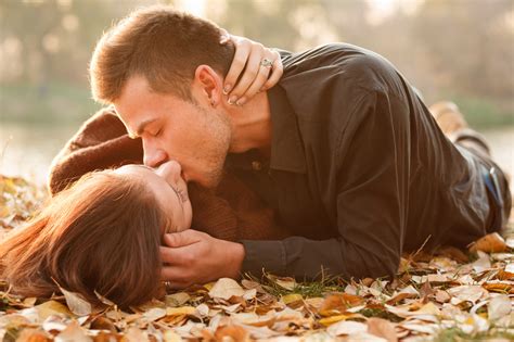 Figurinhas De Beijo Na Boca Para Whatsapp