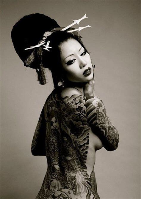 yakuza tattoos girl
