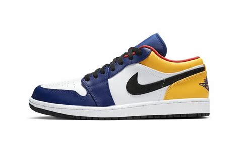 Кроссовки air jordan 1 low university blue / black. Nike Air Jordan 1 Mid & Low "Deep Royal Blue" | HYPEBAE